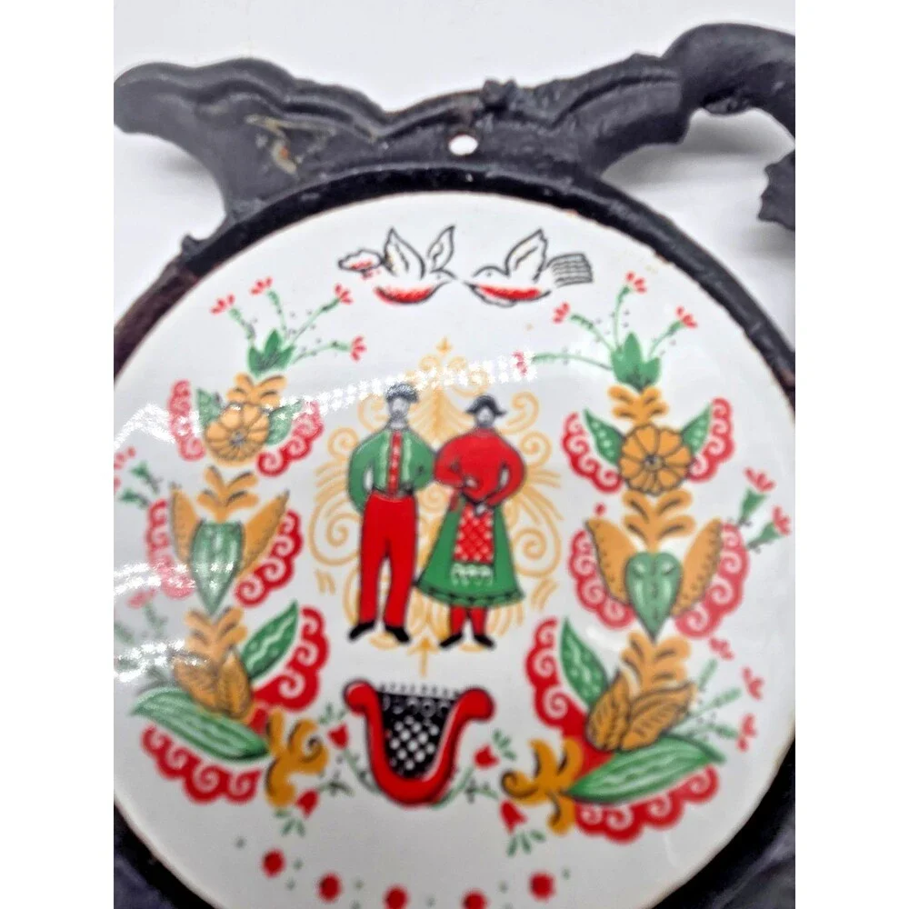Vintage Cast Iron And Ceramic Trivet Hot Plate Spoon Rest Scandinavian Couple...